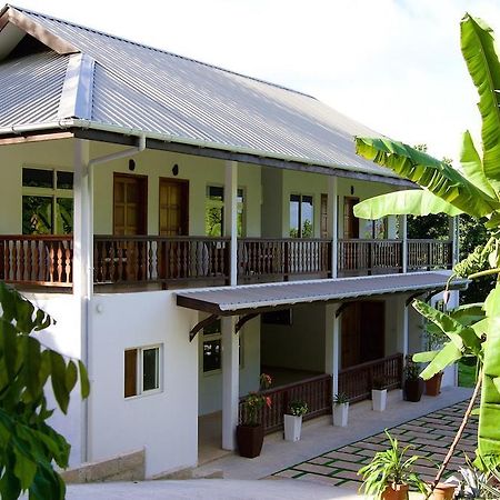 Cote Jardin - Chalets Cote Mer Бає-Санта-Анна Екстер'єр фото
