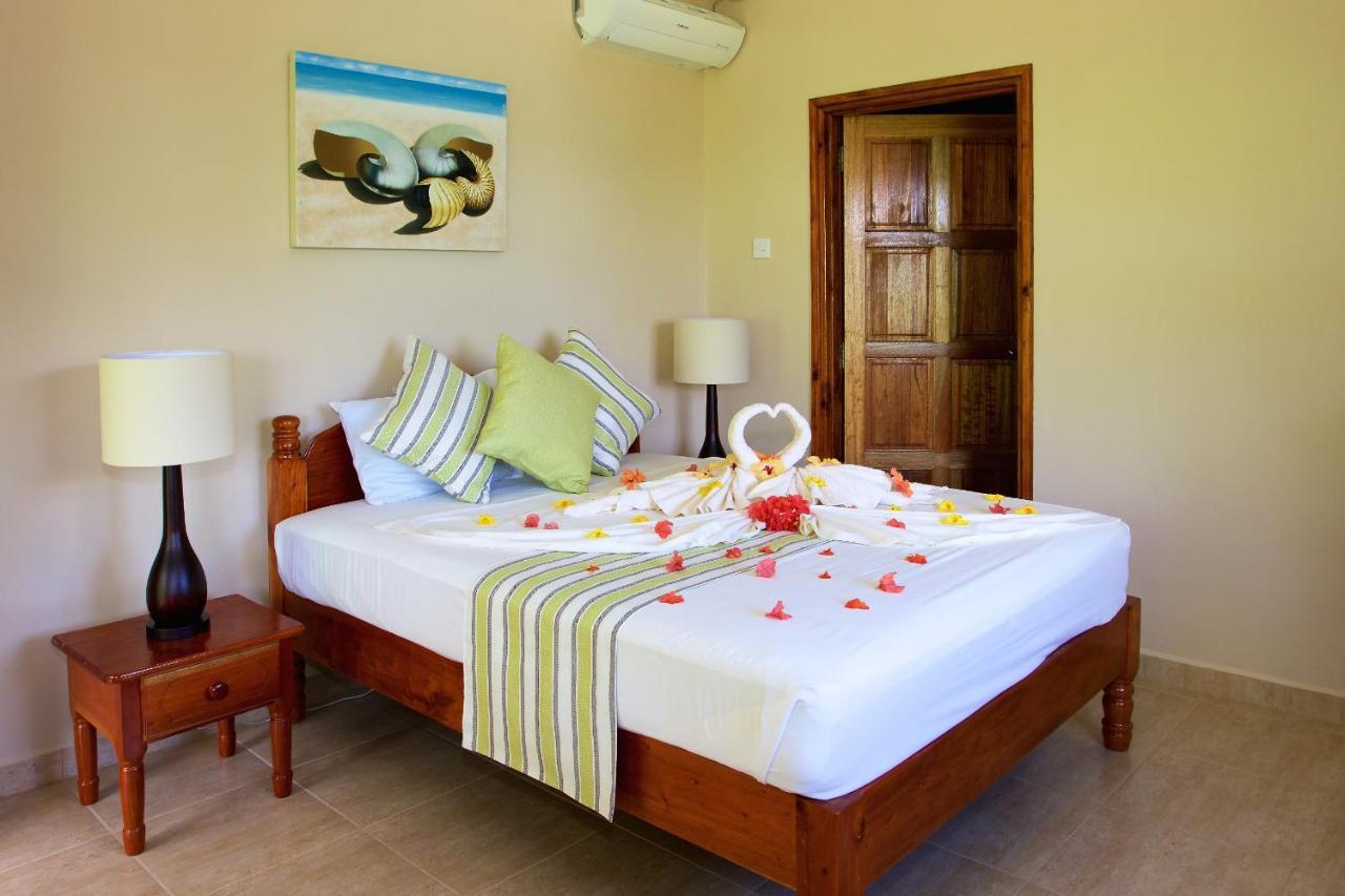 Cote Jardin - Chalets Cote Mer Бає-Санта-Анна Екстер'єр фото